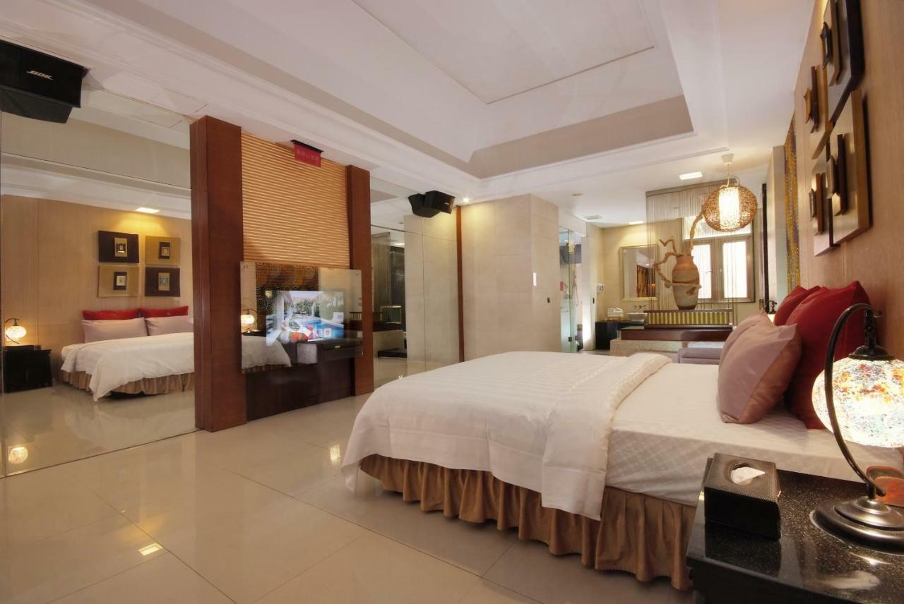 Q Motel精品旅館 Tucheng Dış mekan fotoğraf